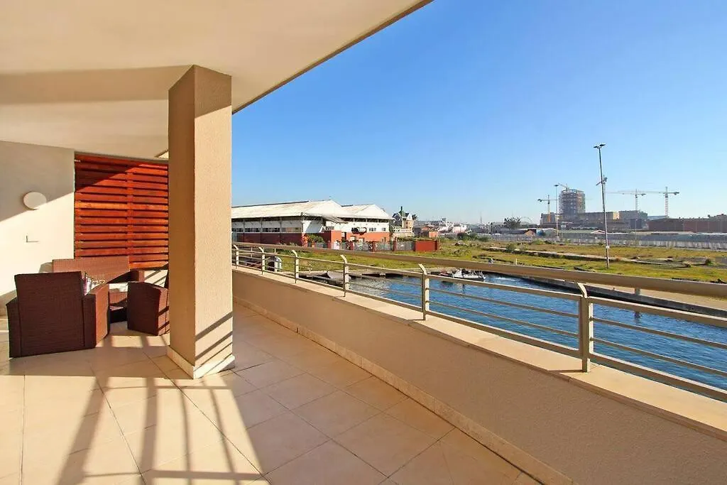Canal Quays No Load Shedding Two Bedroom Apartment Cape Town