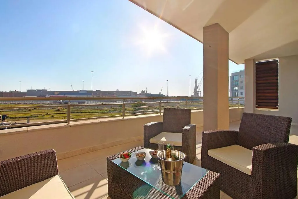 Canal Quays No Load Shedding Two Bedroom Apartment Cape Town