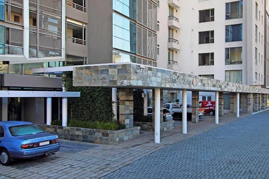 Canal Quays No Load Shedding Two Bedroom Apartment Cape Town